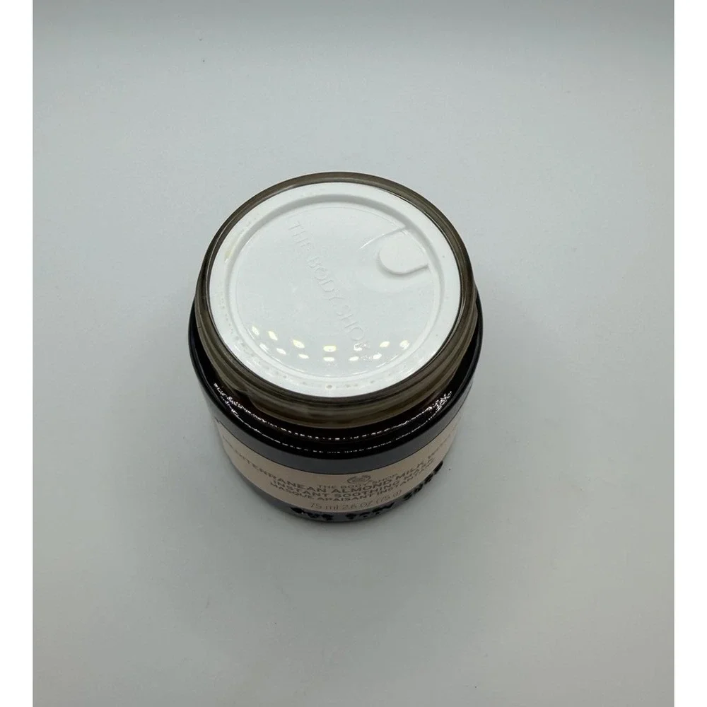 THE BODY SHOP Mediterranean Almond Milk with Oats Instant Soothing Mask - 2.6 oz